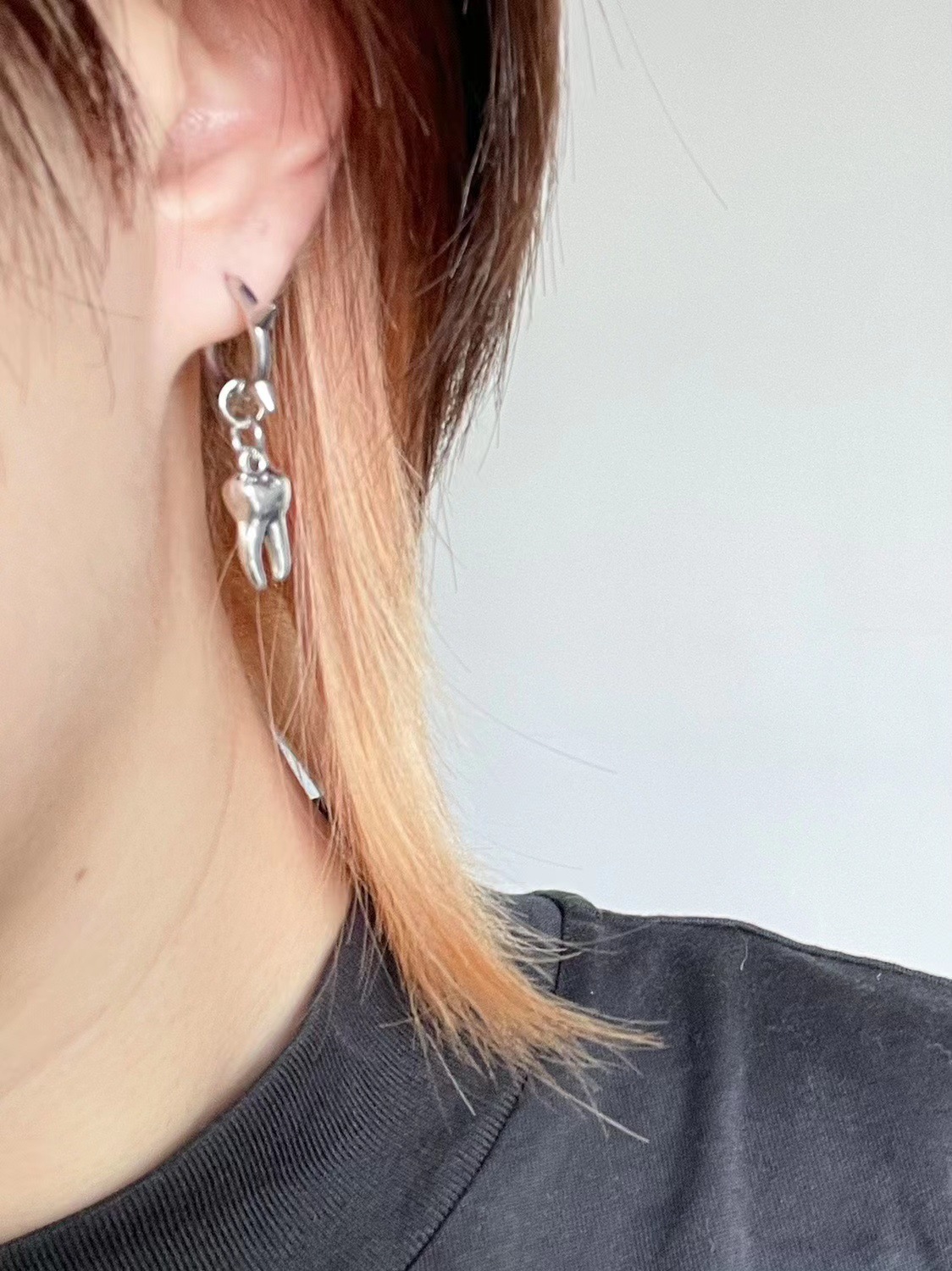 Boucles d’Oreilles Gothiques Dents à Pointes – Anneaux Néogothiques – Image 4