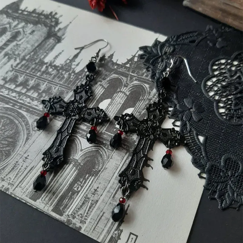 Collier Gothique Croix Noire – Chaîne à Billes – Image 4