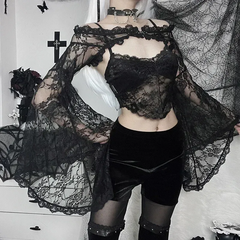 Top Gothique en Dentelle a Manches Evasées