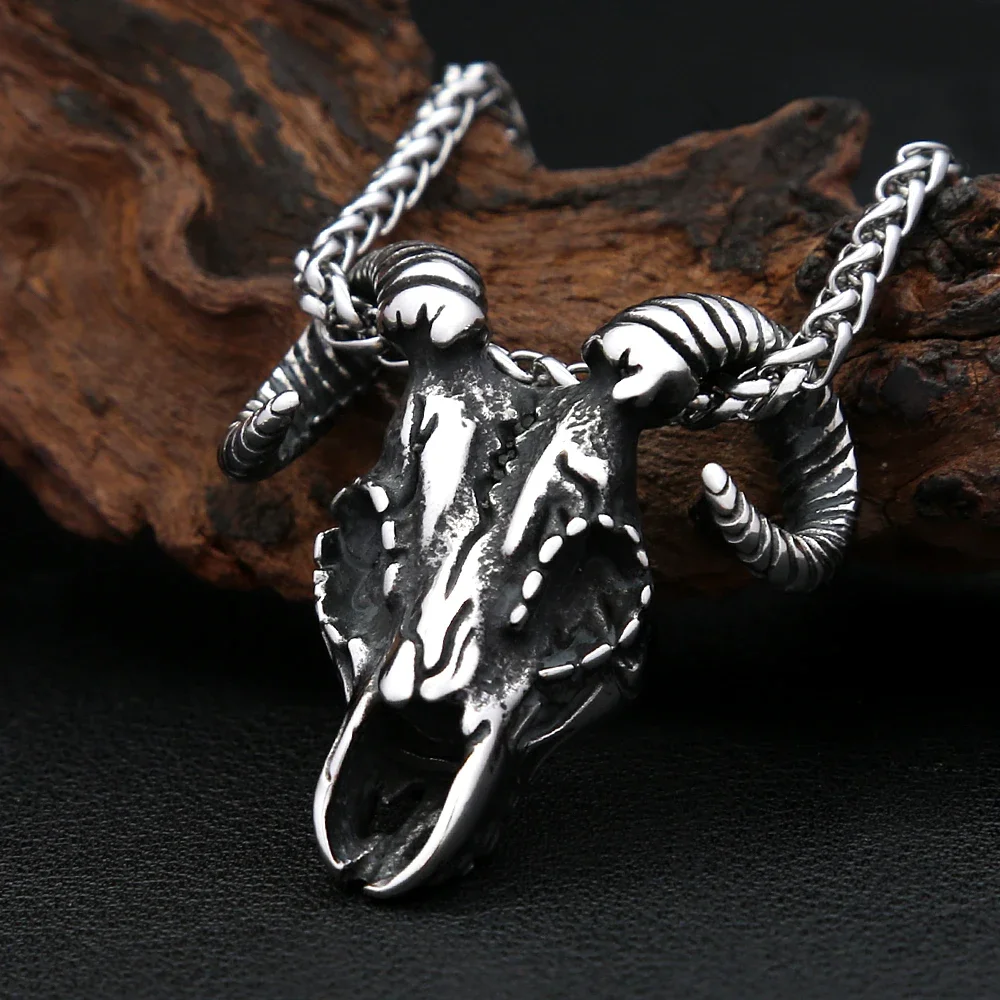 Collier Gothique Tête de Chèvre – Pendentif Argenté – Image 4