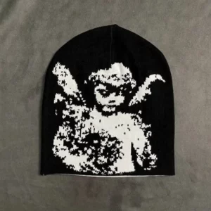 Bonnet Gothique Noir et Blanc aux Ailes