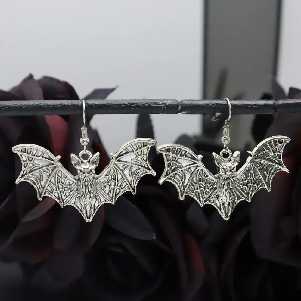 Earrings Gothiques Chauve-Souris – Ailes Argentées