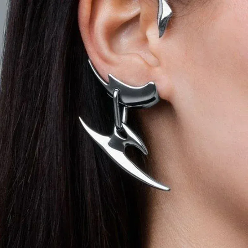Clip d Oreille Cyberpunk Lame Argente