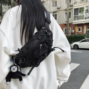 Sac Bandoulière Techwear Noir à Poches Multiples – Format Compact