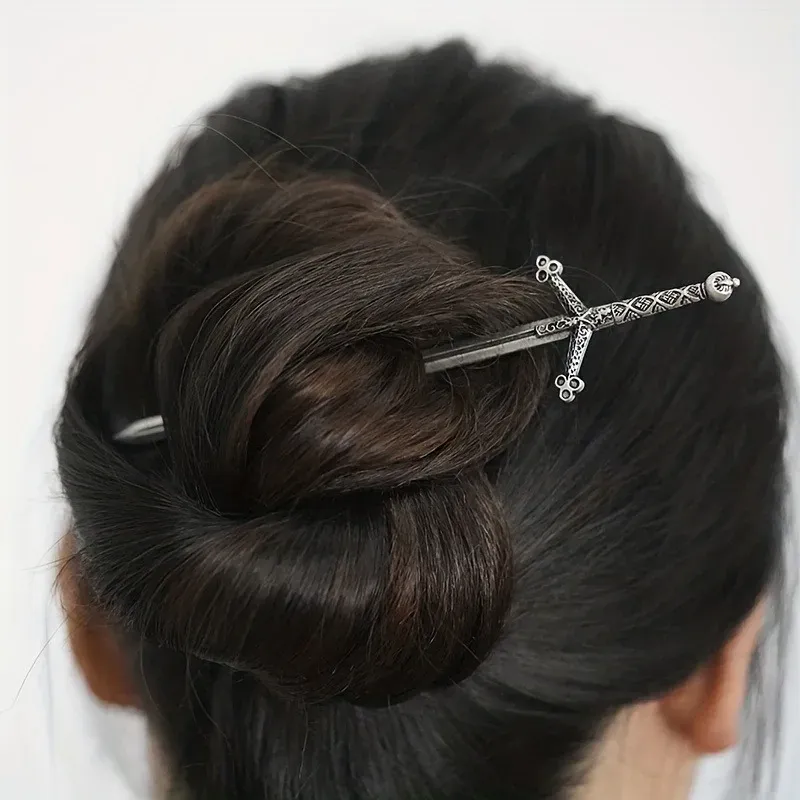 Bâton de Coiffure Gothique – Croix Nordique