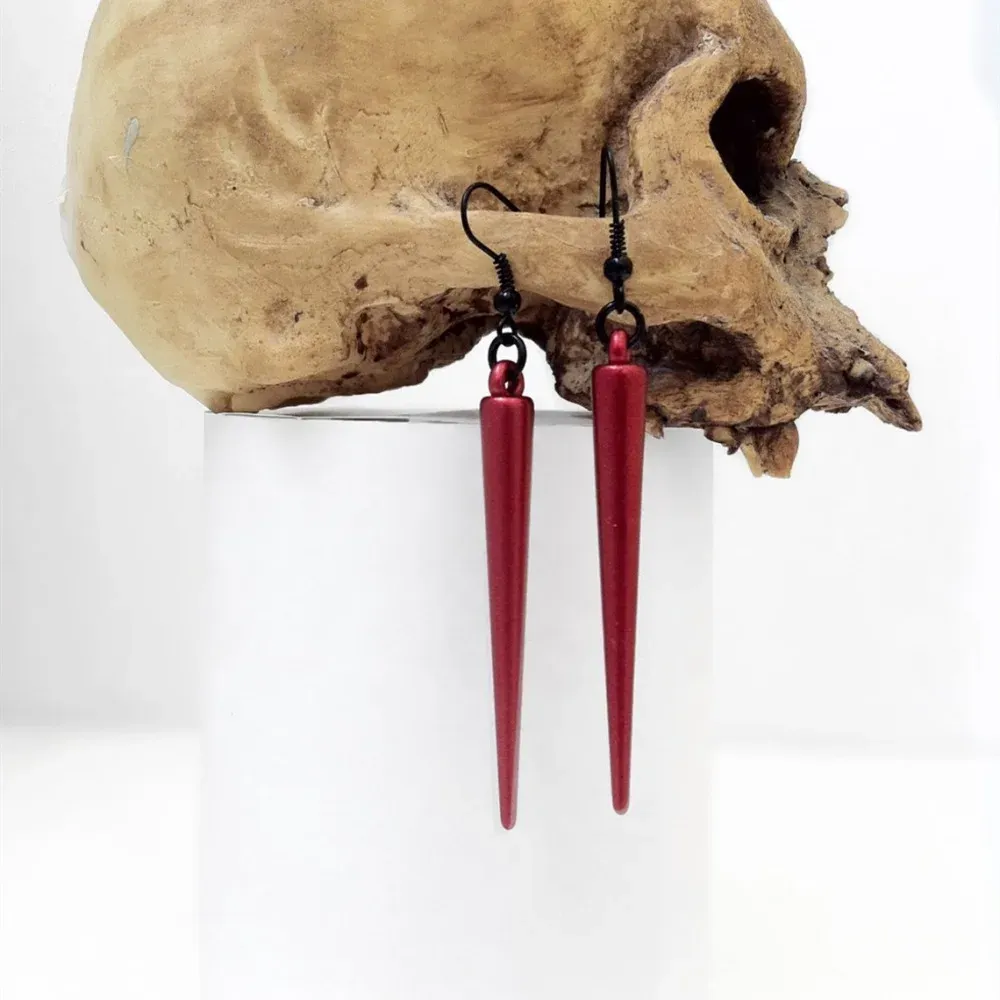 Boucles Gothiques Cônes Rouges