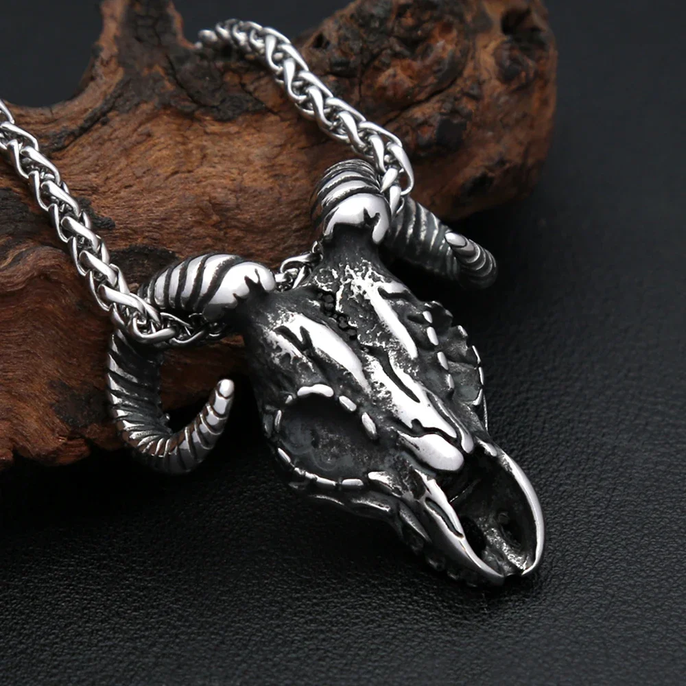 Collier Gothique Tête de Chèvre – Pendentif Argenté – Image 5