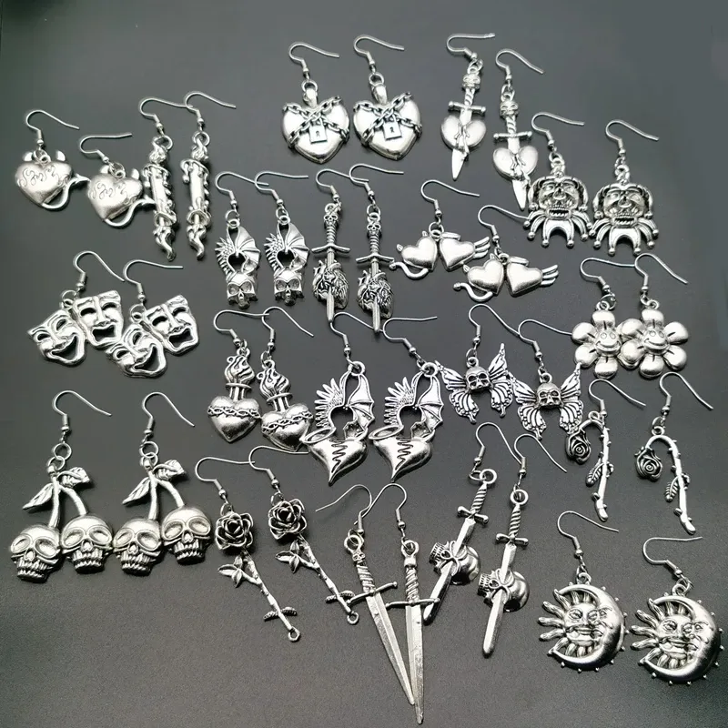 Boucles Gothiques Cœurs Verrouillés – Chaînes et Cadenas – Image 5