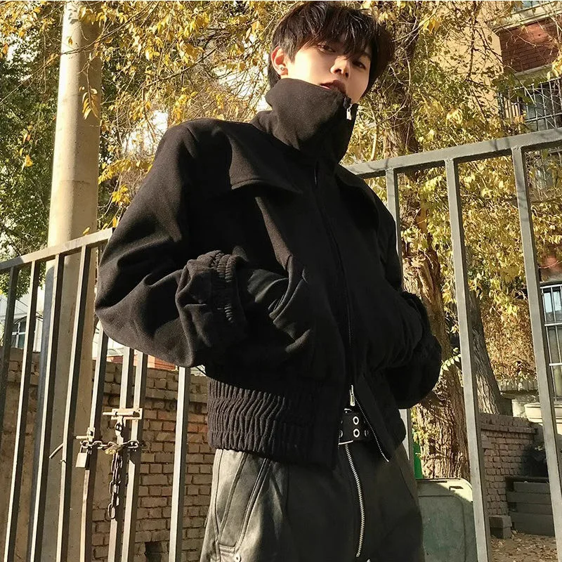 Blouson Techwear à Col Montant – Noir Minimal – Image 6