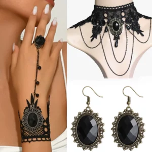 Manchette Gothique Dentelle – Camée Noir et Chaînes