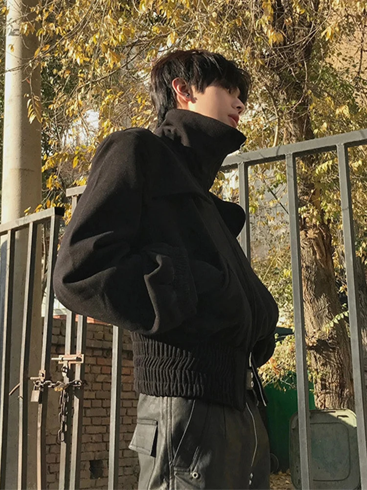 Blouson Techwear à Col Montant – Noir Minimal – Image 2