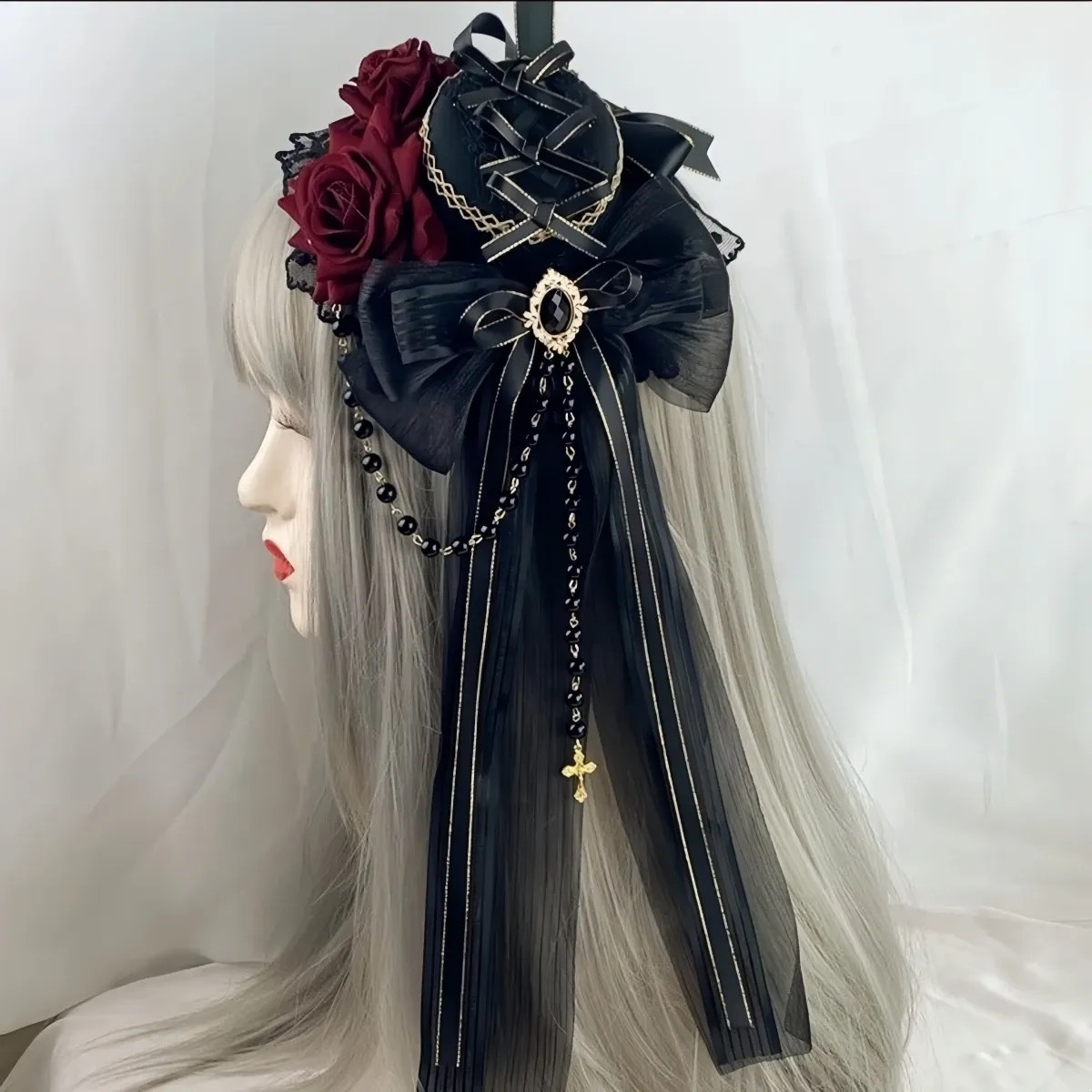 Barrette Gothique Chapeau Noir et Roses – Coiffure Lolita Sombre
