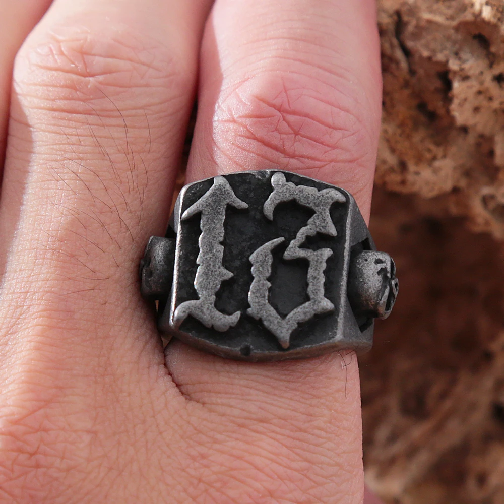 Bague Gothique Crâne 13 – Acier Noirci – Image 5