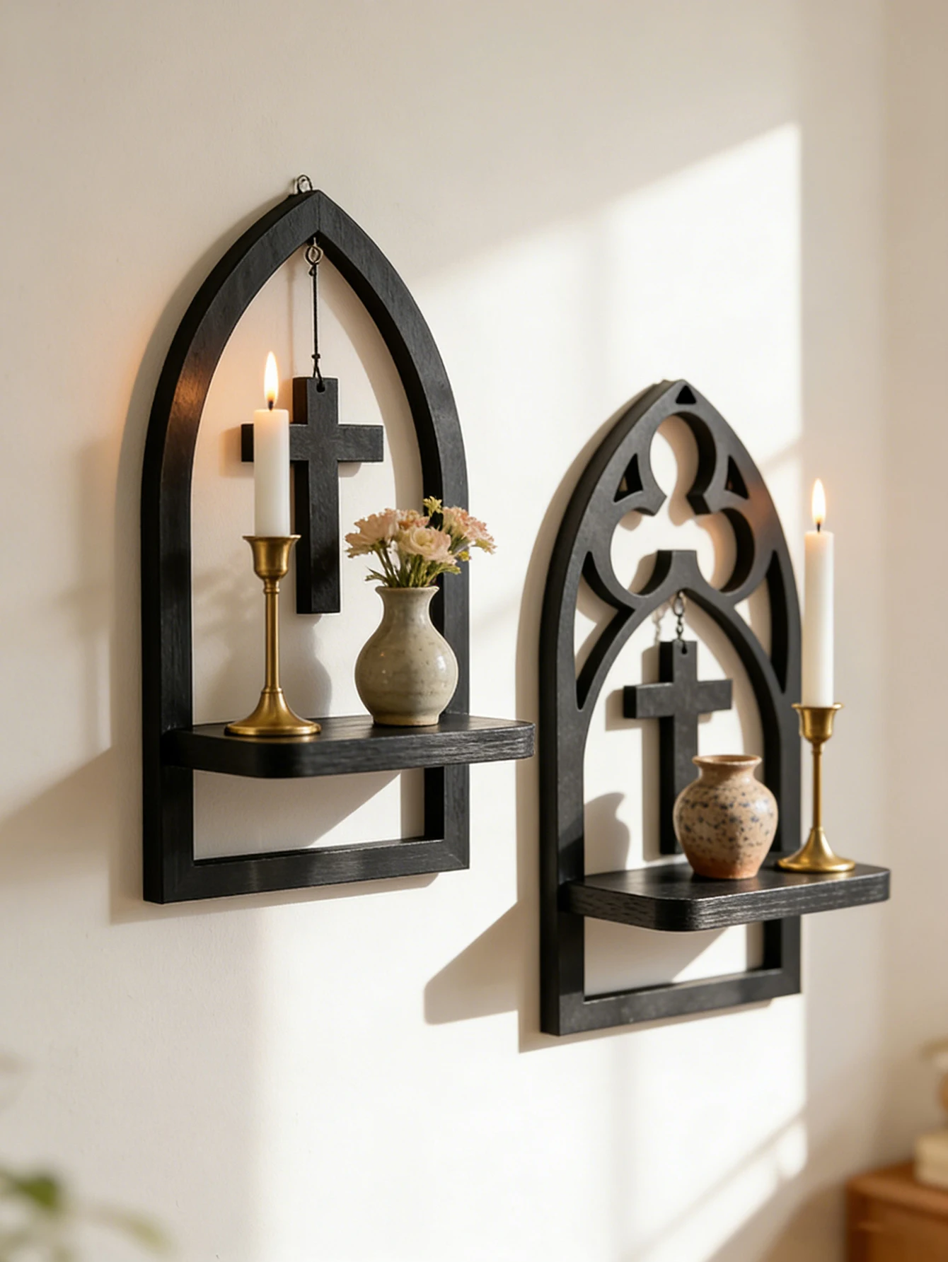 Étagère Murale Gothique Cercueil – Arche Noire et Croix