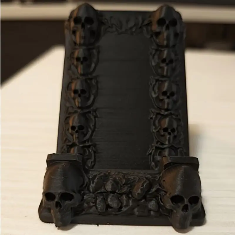 Support de Téléphone Gothique Crânes – Bureau Sombre – Image 5