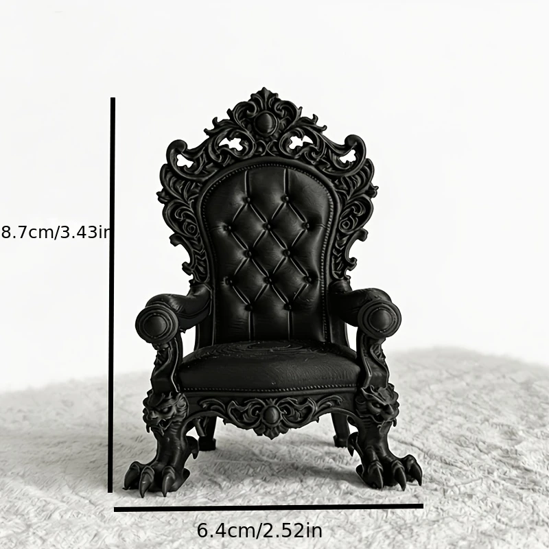 Ornement Gothique en Forme de Trône – Présentoir Blanc – Image 2