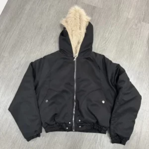 Veste Gothique Noire a Capuche Doublée et Zip