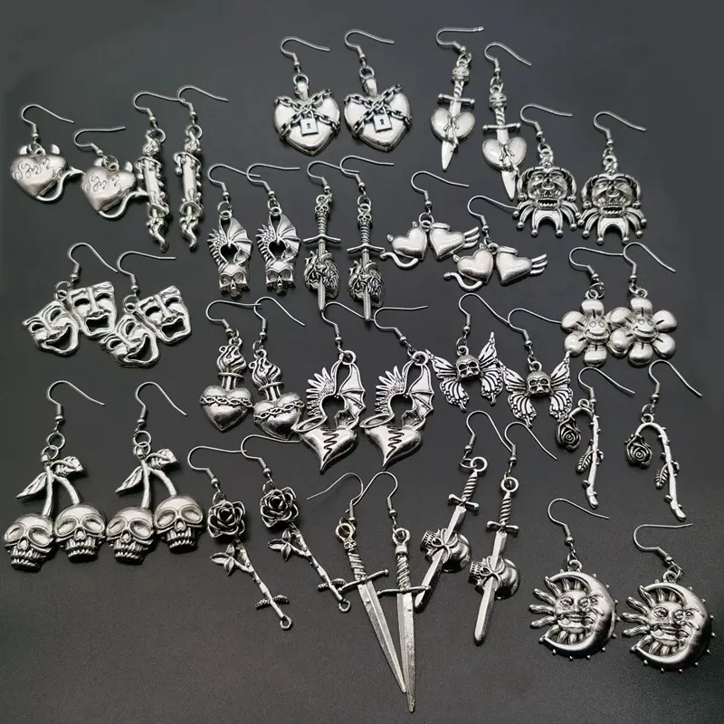 Boucles Gothiques Cœurs Verrouillés – Chaînes et Cadenas – Image 6