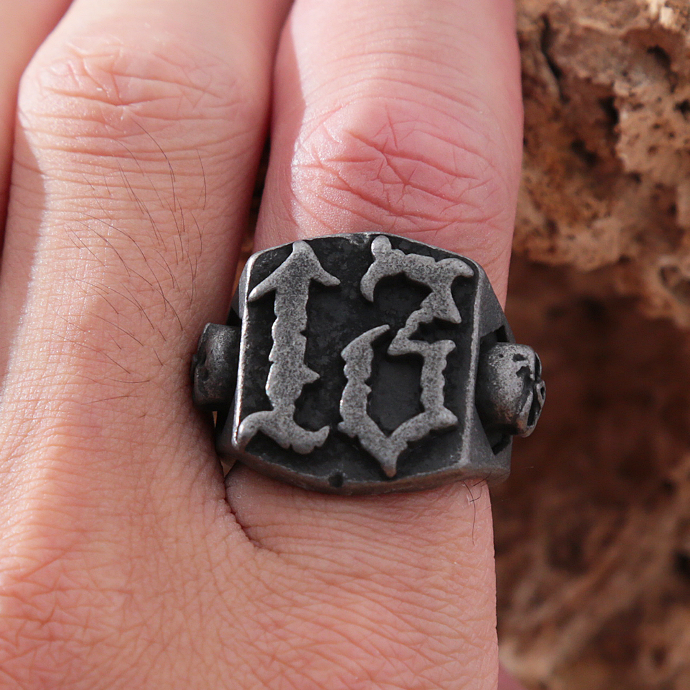Bague Gothique 13 avec Crâne – Acier Inoxydable – Image 5