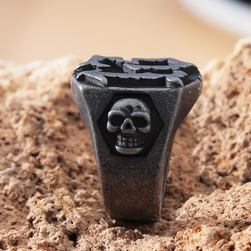 Bague Gothique 13 avec Crâne – Acier Inoxydable – Image 6