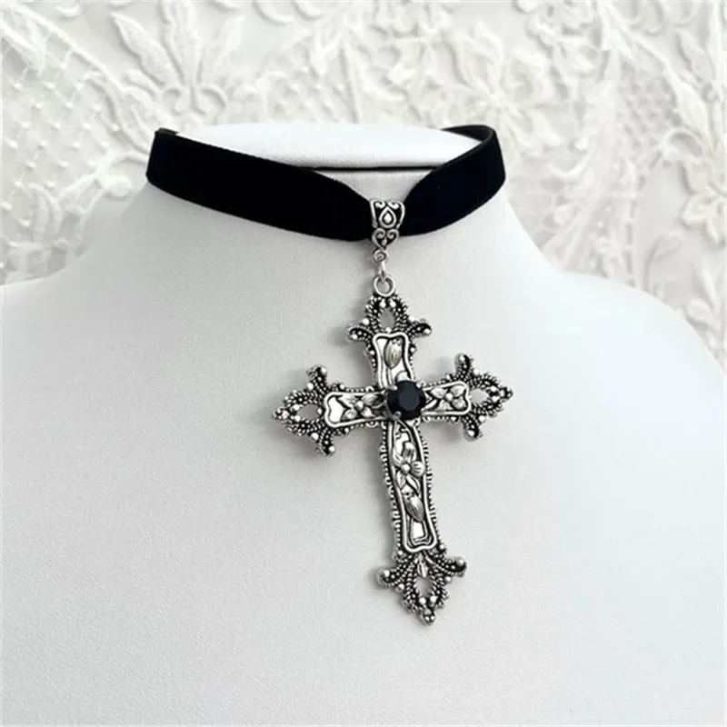 Choker Cross Velvet
