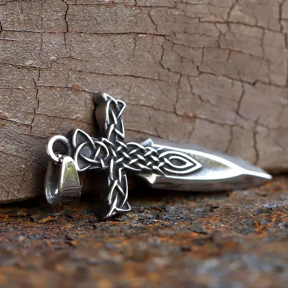 Pendentif Épée Celtique Viking en Acier