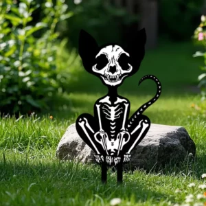 Piquet Garden Cat Skeleton