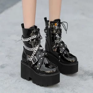 Bottines Vernies à Plateforme et Chaînes