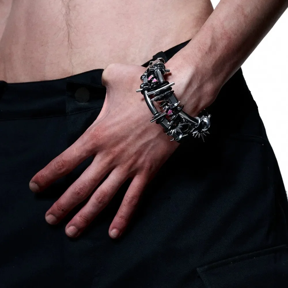 Bracelet Industriel Pointes et Anneaux